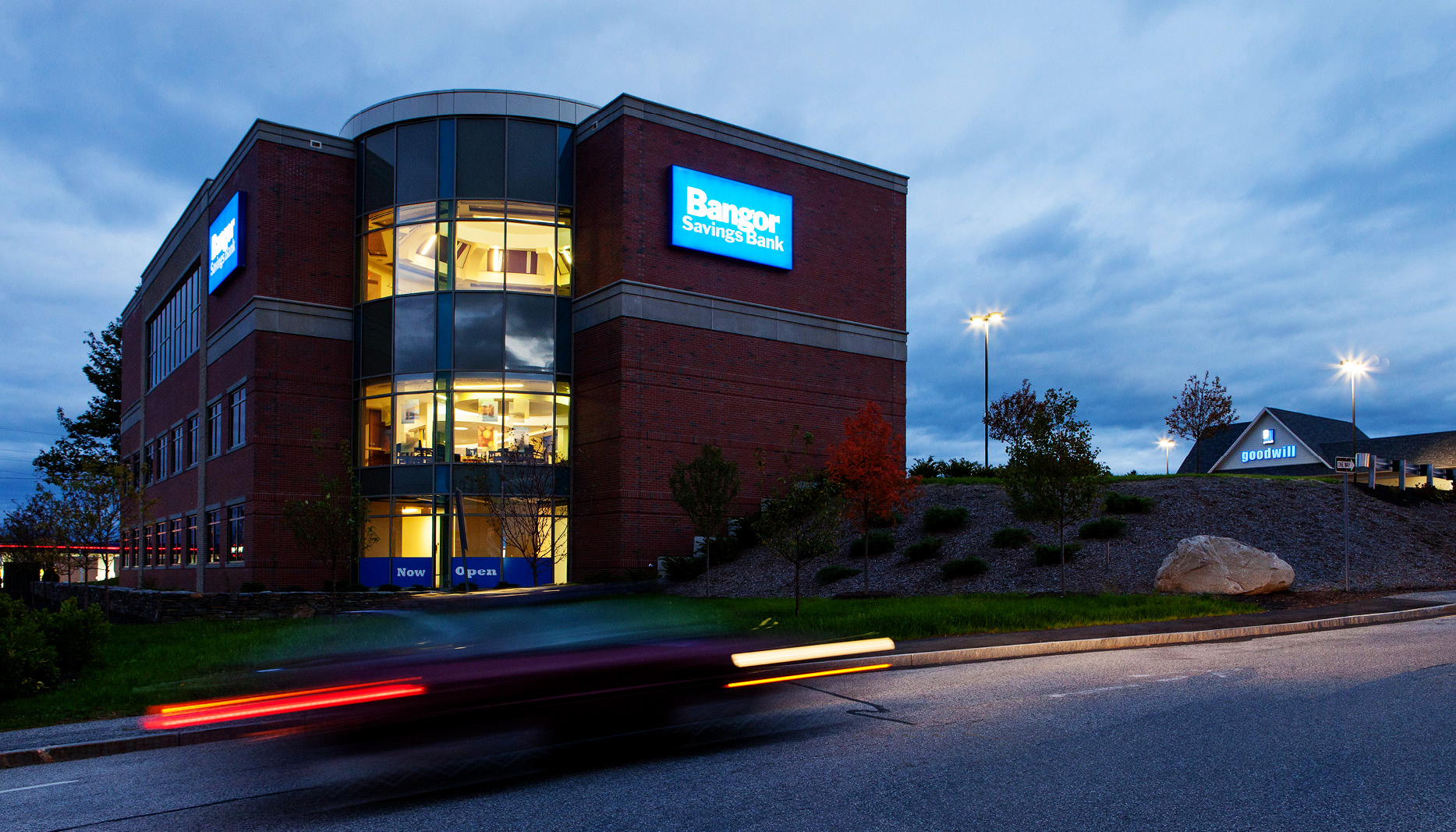 Bangor Savings Bank & Training Center - WBRC Inc.