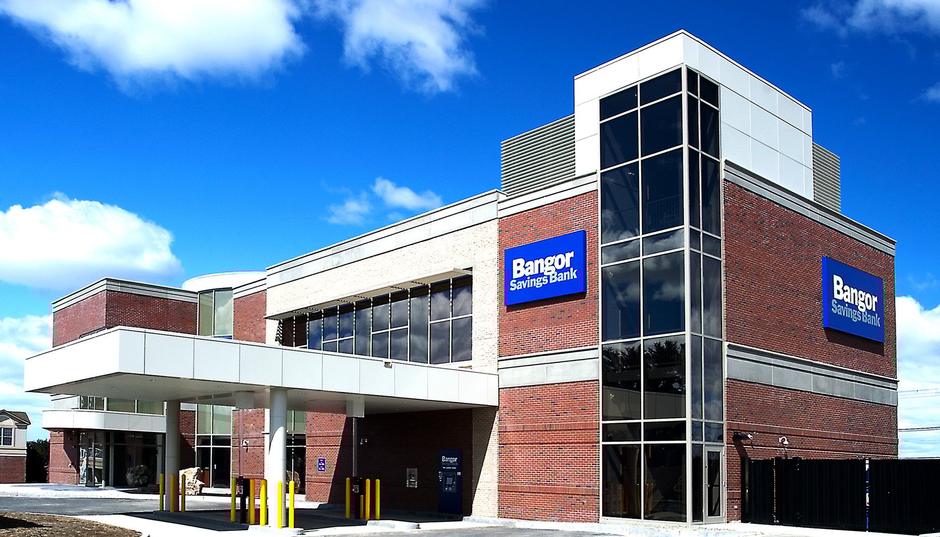 Bangor Savings Bank & Training Center WBRC Architects/Engineers