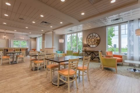 Hampton Inn Interiors